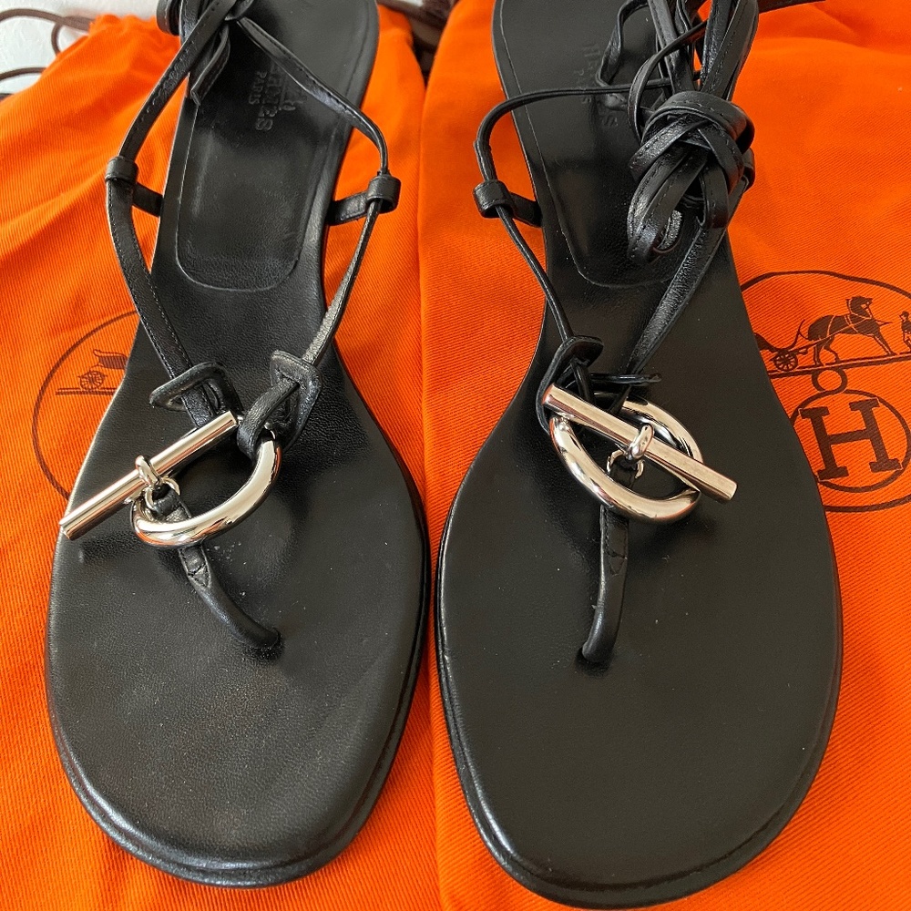 VINTAGE HERMÈS CALFSKIN/PALLADIUM HARDWA RE WRAPAROUND SANDALS